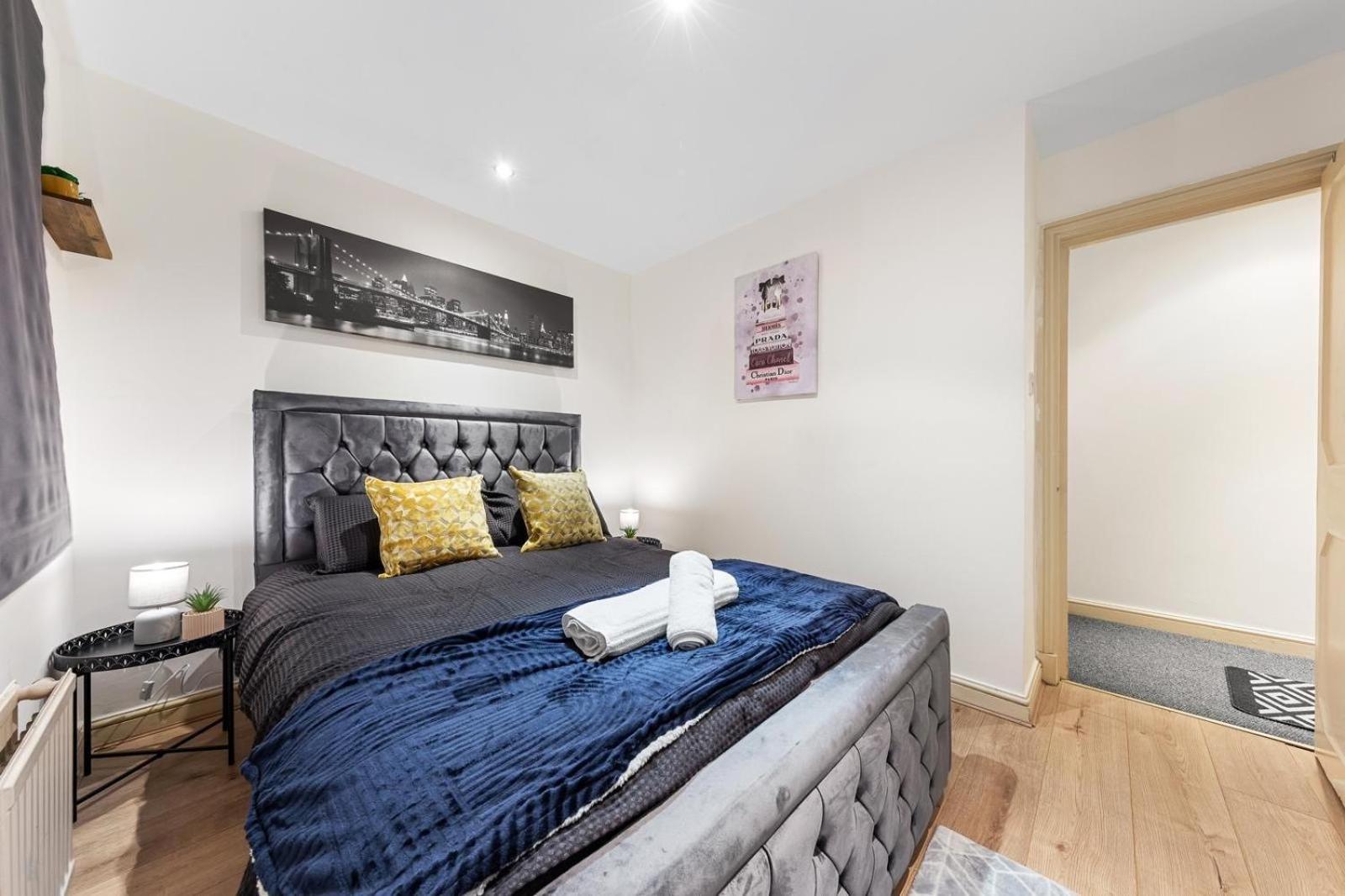 Deluxe Apartment - 1 Min Away From Camden Market And Station ロンドン エクステリア 写真