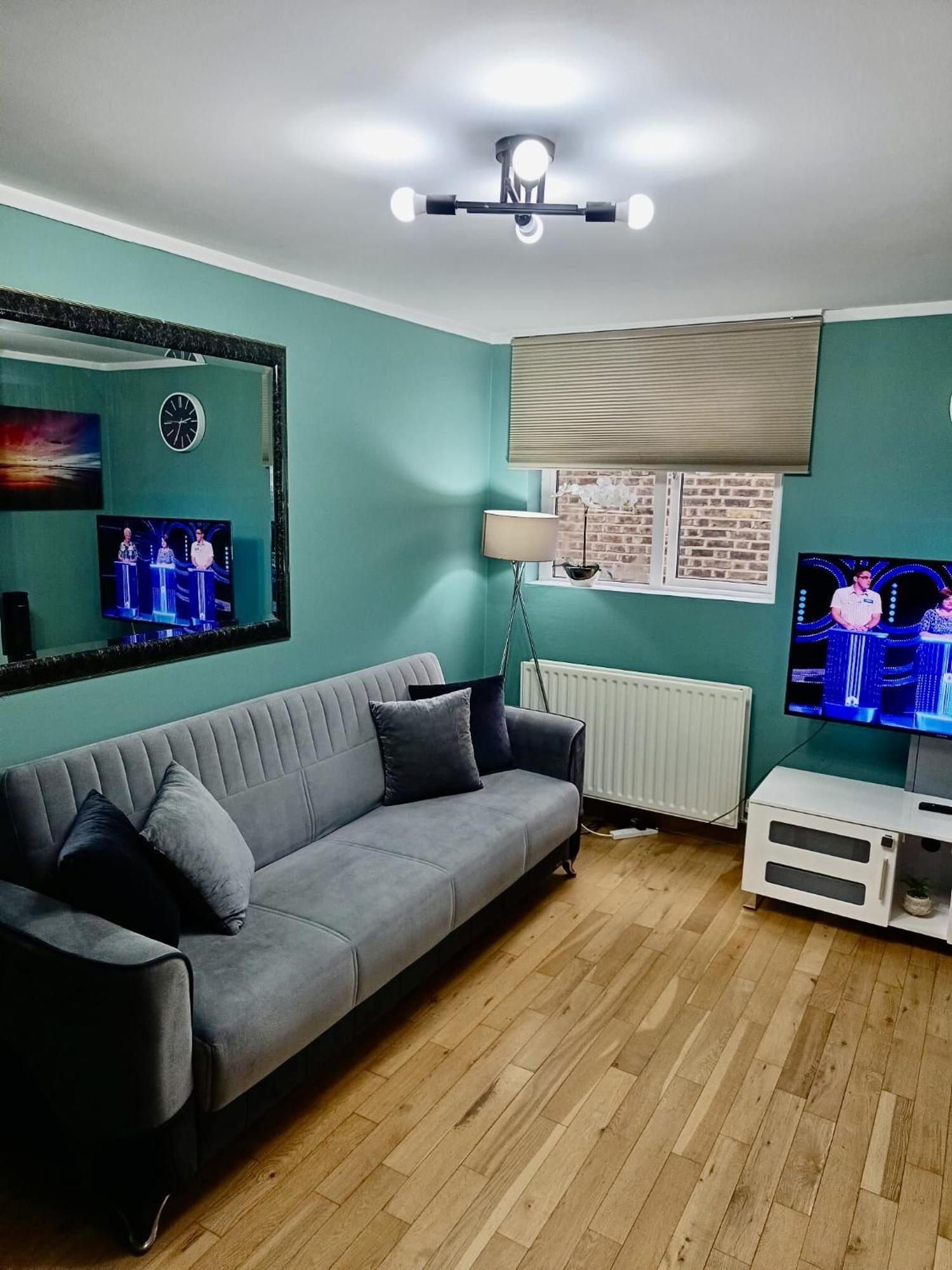 Deluxe Apartment - 1 Min Away From Camden Market And Station ロンドン エクステリア 写真