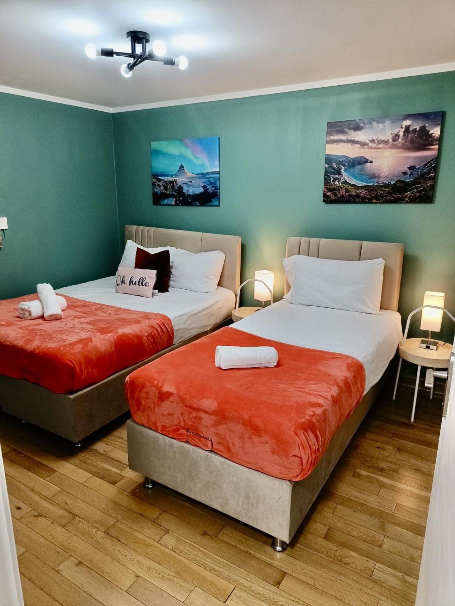 Deluxe Apartment - 1 Min Away From Camden Market And Station ロンドン エクステリア 写真