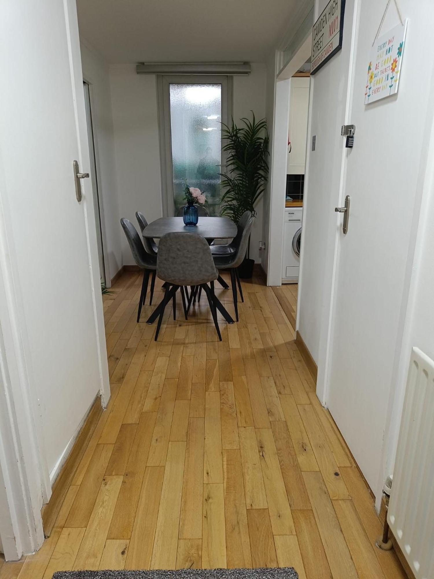 Deluxe Apartment - 1 Min Away From Camden Market And Station ロンドン エクステリア 写真