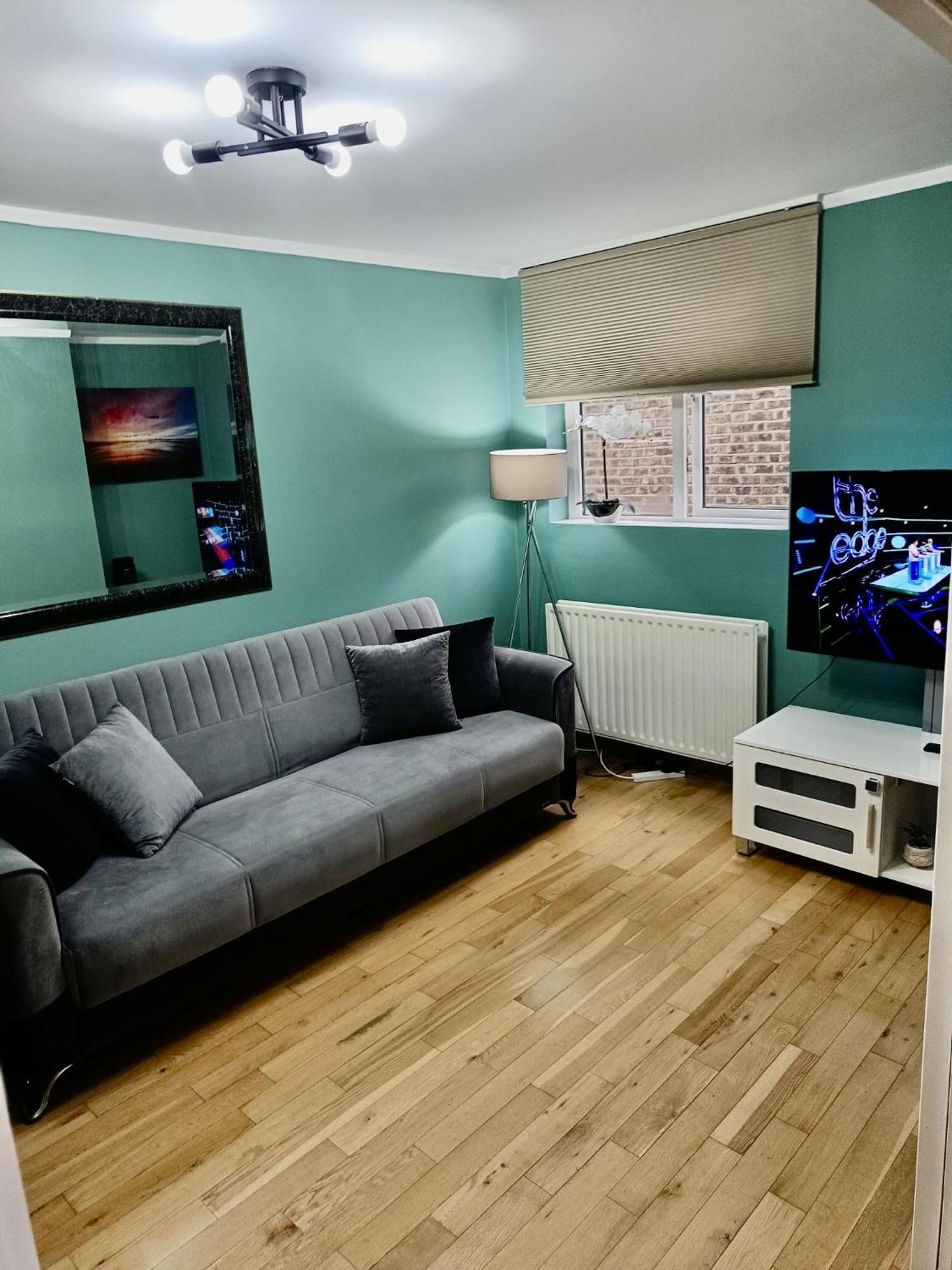 Deluxe Apartment - 1 Min Away From Camden Market And Station ロンドン エクステリア 写真